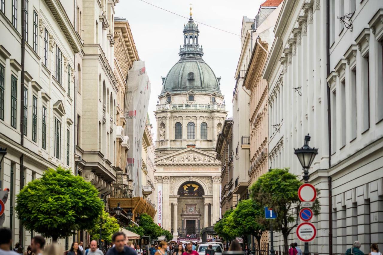Modern 2 Bedroom With Free Airport Transfer * Budapest