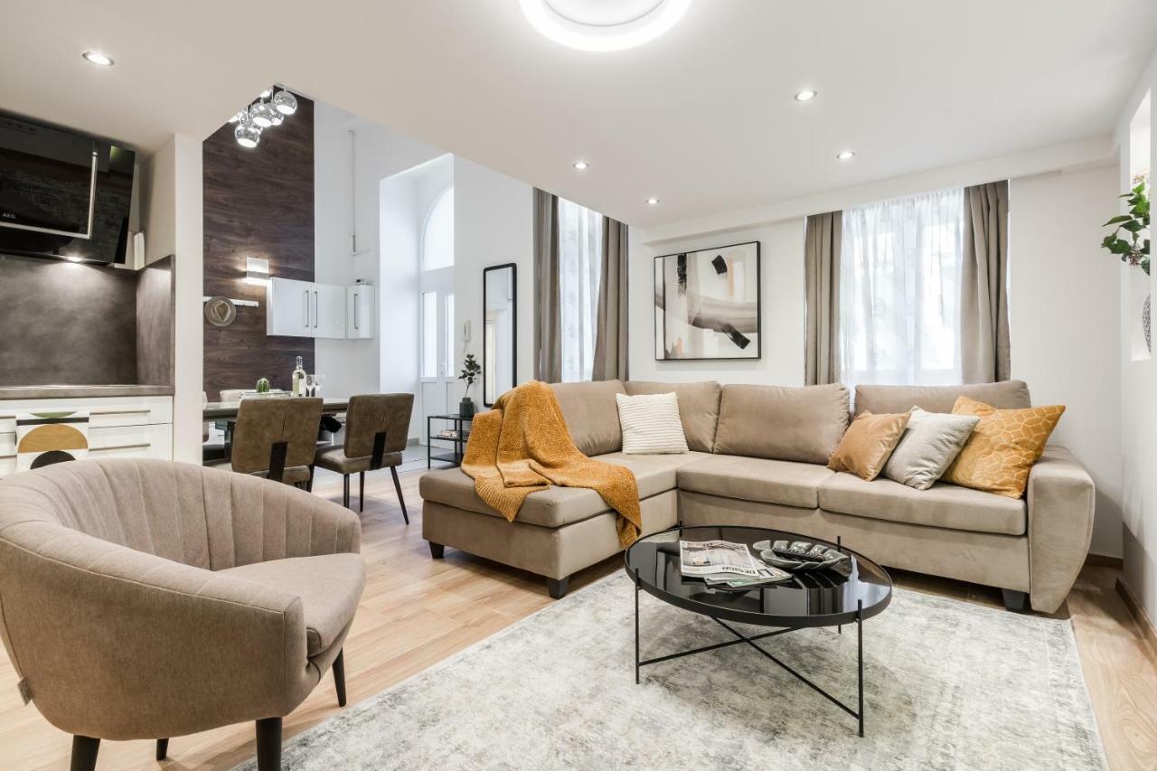 Bpr Luxurious & Stylish Duplex *