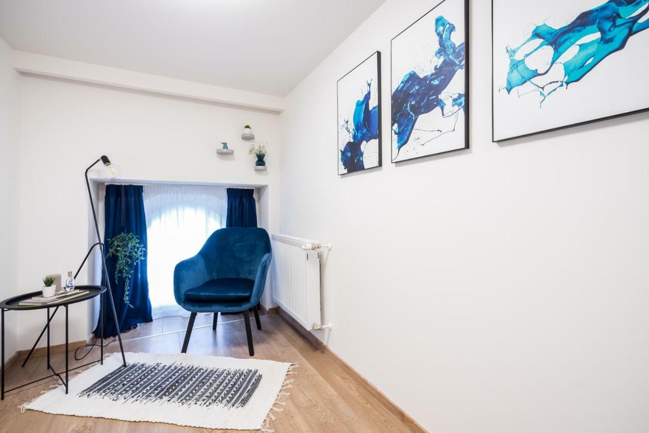 Bpr Luxurious & Stylish Duplex Apartment