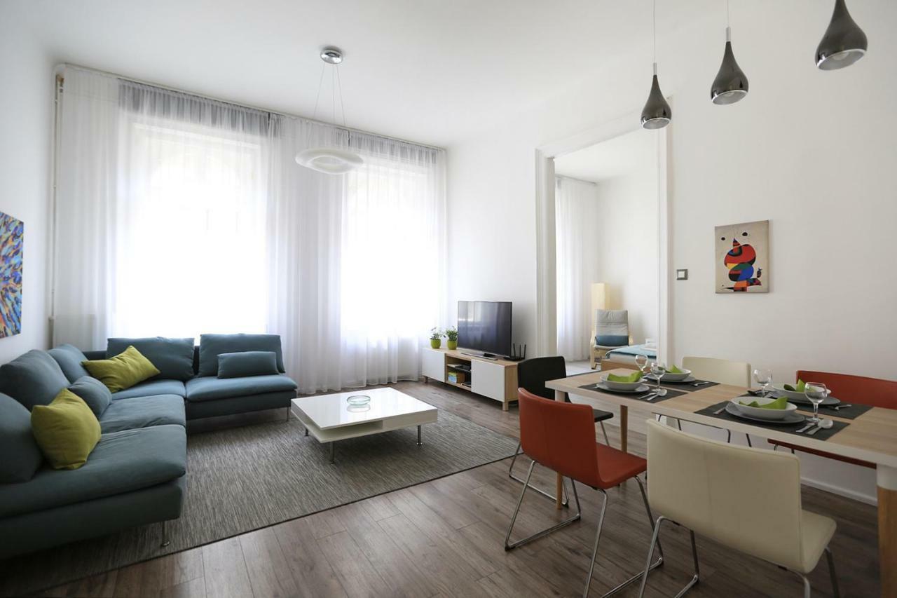 Paulay Apartment