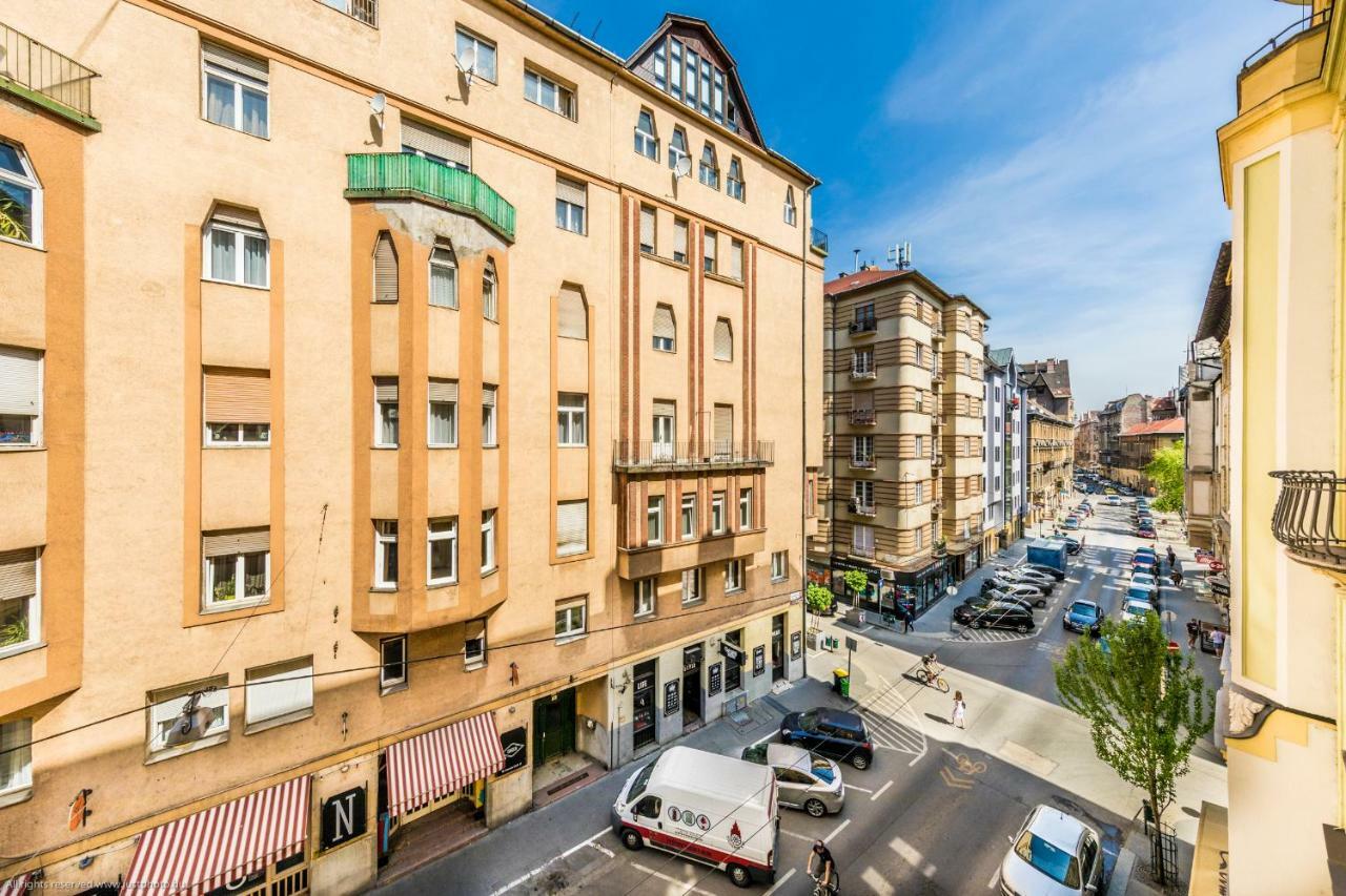 Bpr W21 Retro With Balcony