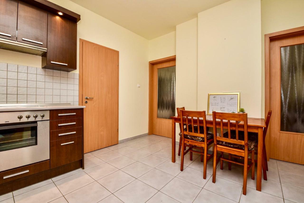 Cappuccino With Balcony And Free Parking Apartment *