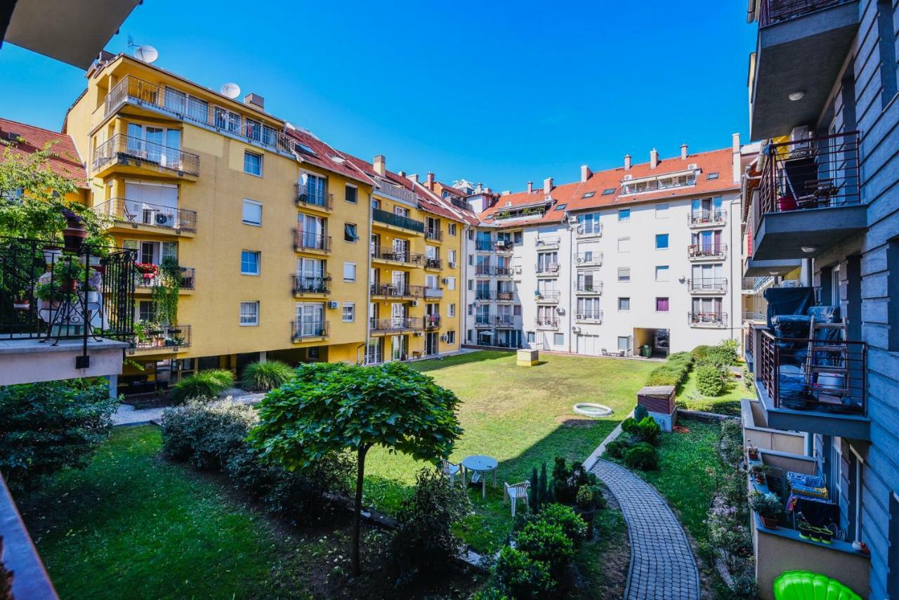 Cappuccino With Balcony And Free Parking * Boedapest