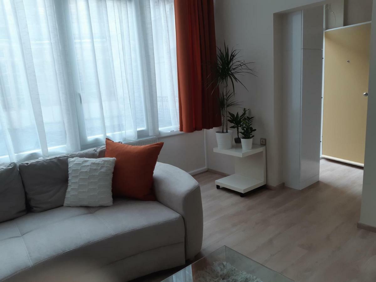 Apartmán Modern, Quiet & Cozy In The Middle Of Downtown Near Danube At Fashion Street *