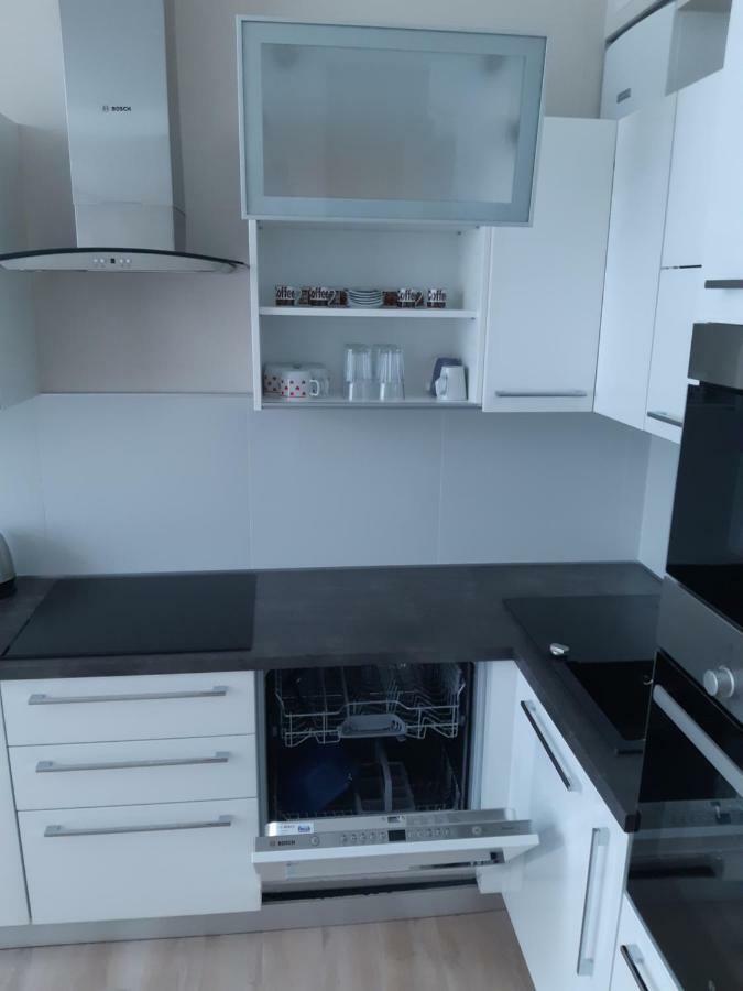 Modern, Quiet & Cozy In The Middle Of Downtown Near Danube At Fashion Street Apartament *