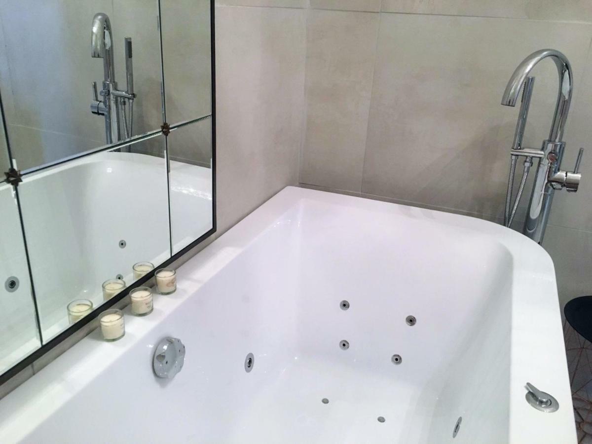 Classic Luxury With Jacuzzi & Sauna Raday Utca