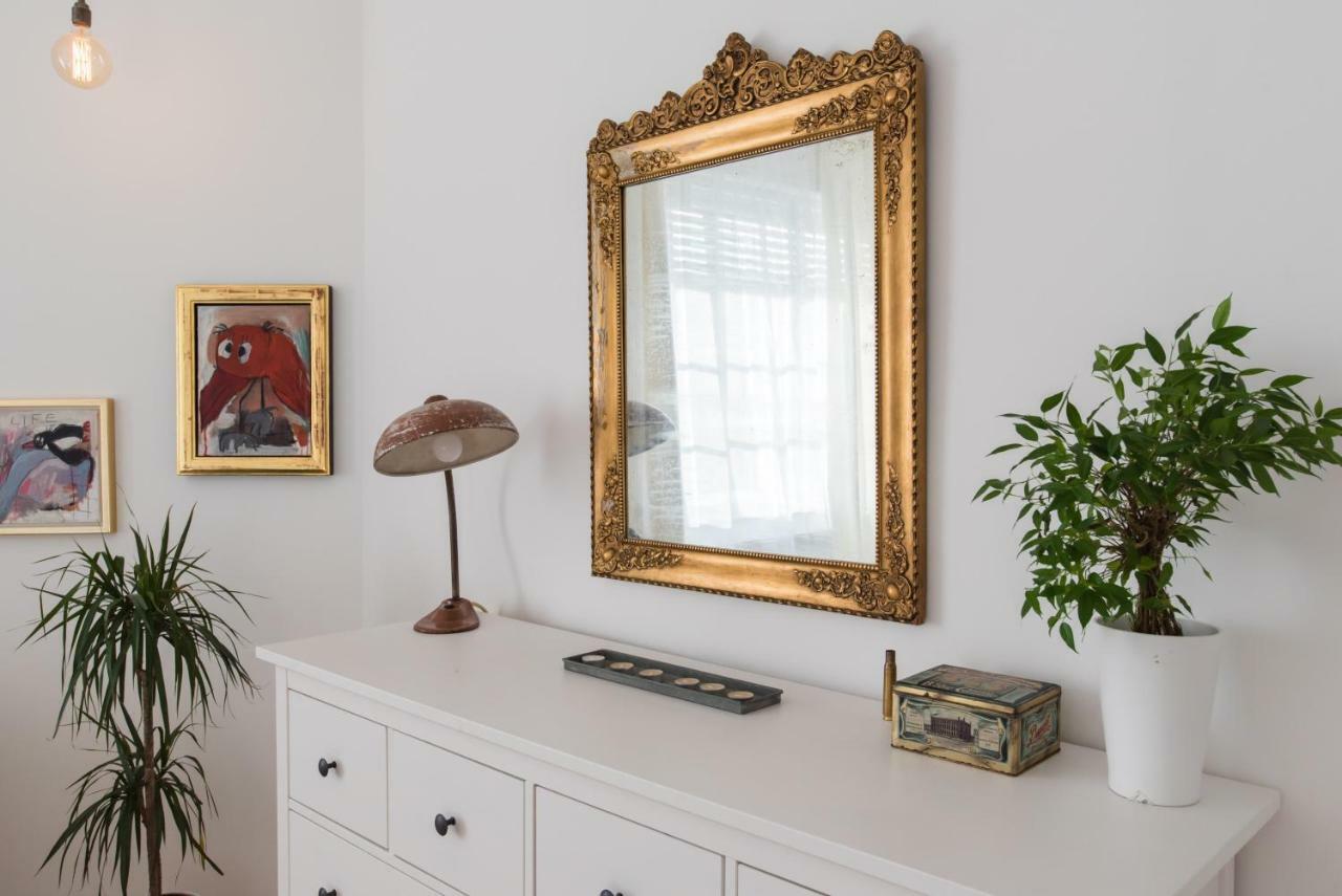 Klauzal W/3 Bedrooms, French Balcony