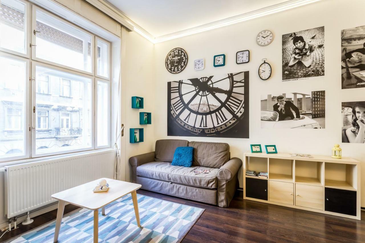 Apartment Pop Arts Studios *