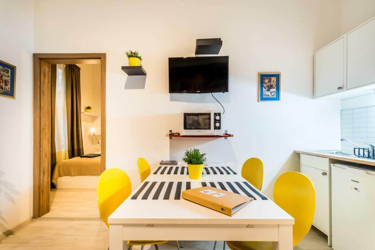 Pop Arts Studios Apartment
