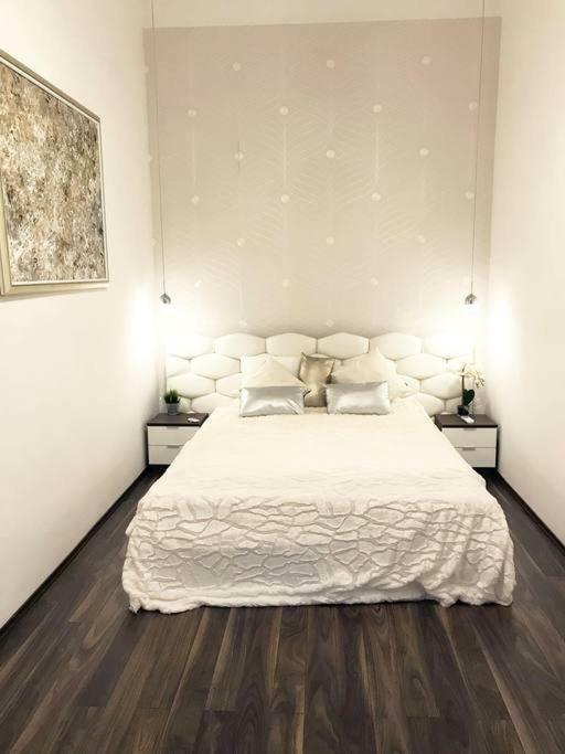 Apartmán Grand Eliza 3bedroom Luxury Apt At Blaha