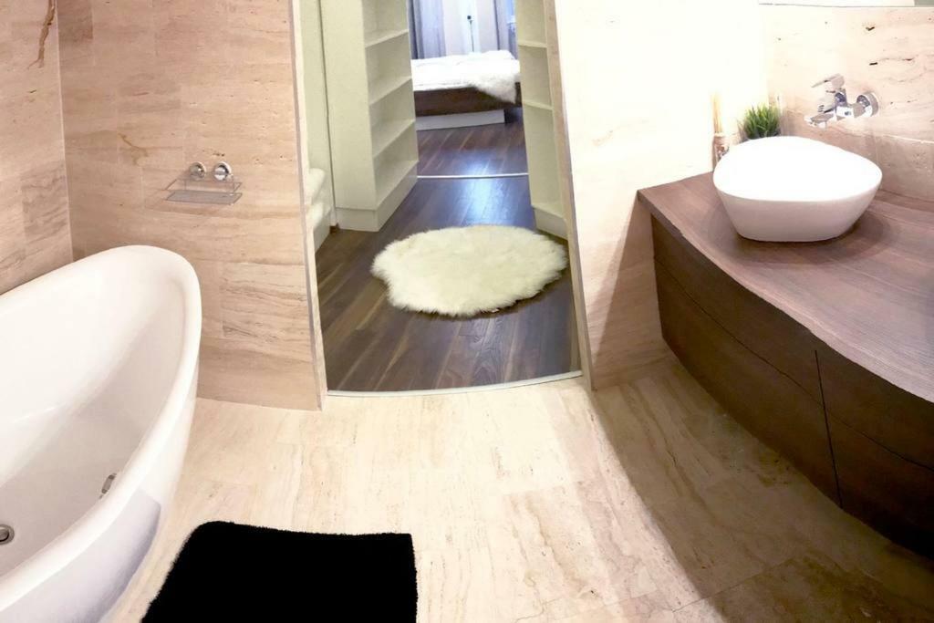 Apartmán Grand Eliza 3bedroom Luxury Apt At Blaha Budapest