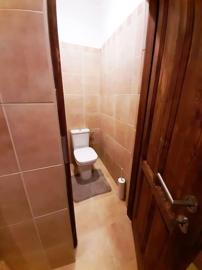 2 Bedroom Near Heroes Square