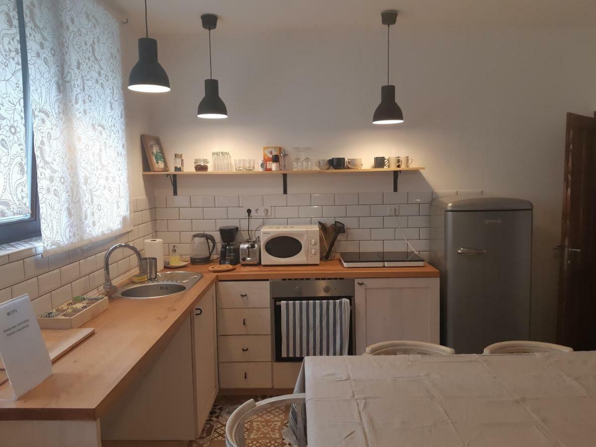 2 Bedroom Near Heroes Square Apartament