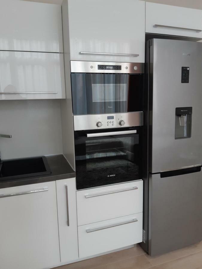 Apartmán Modern, Quiet & Cozy In The Middle Of Downtown Near Danube At Fashion Street