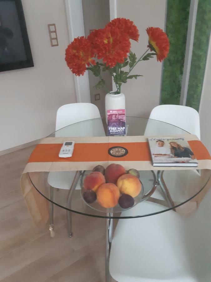 Apartmán Modern, Quiet & Cozy In The Middle Of Downtown Near Danube At Fashion Street