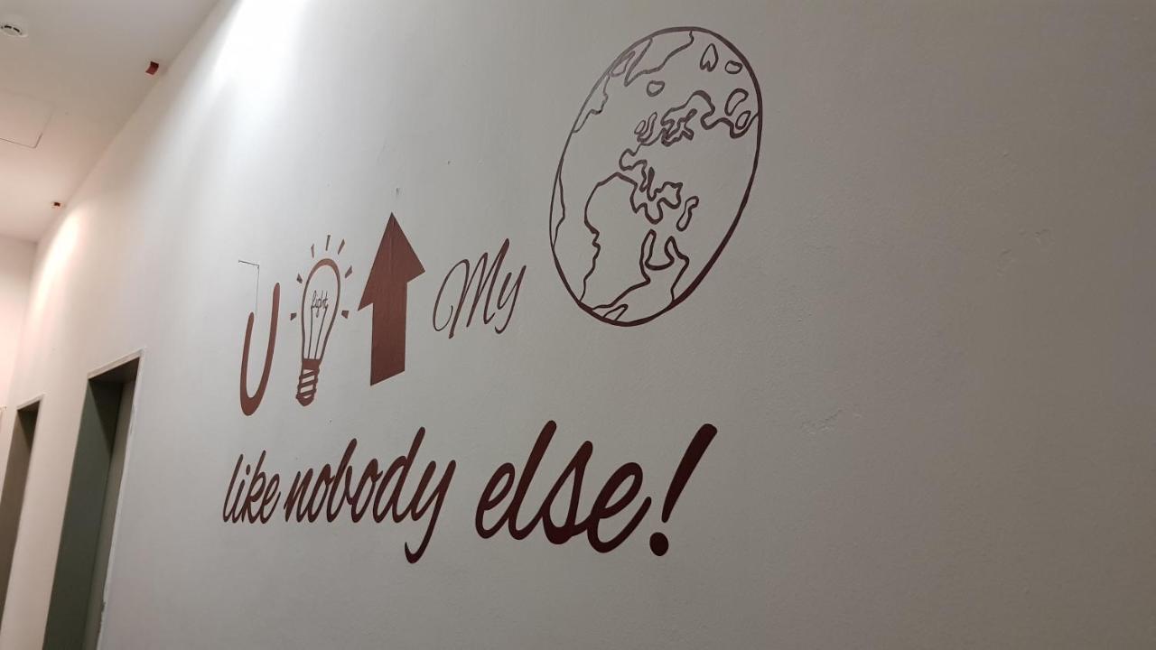 East Side Hostel *