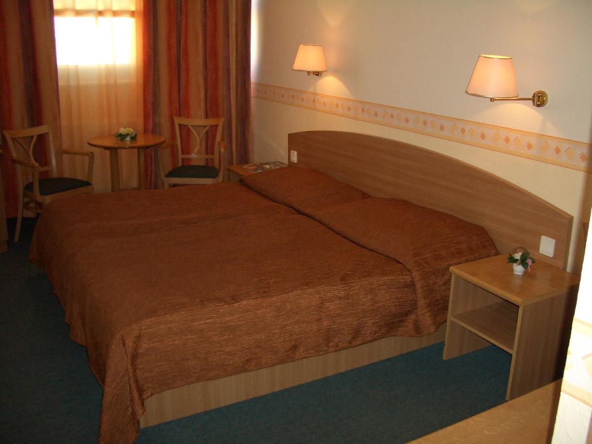Eben Budapest