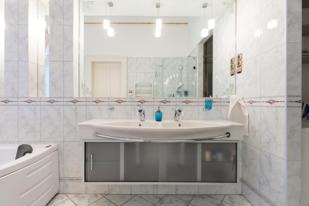 Luxury * Budapest