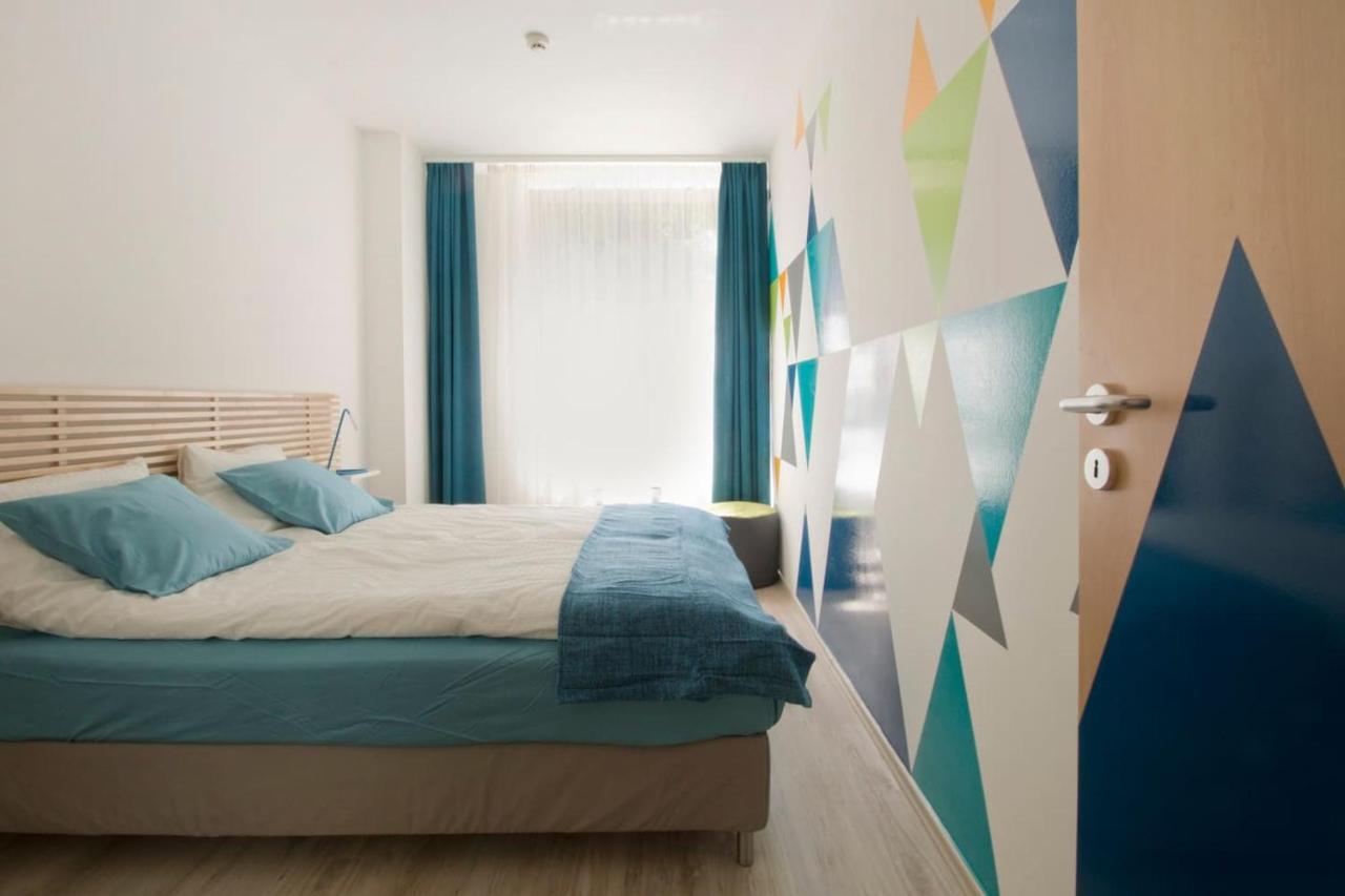 Modern Four Bedroom In Palace District Appartement *