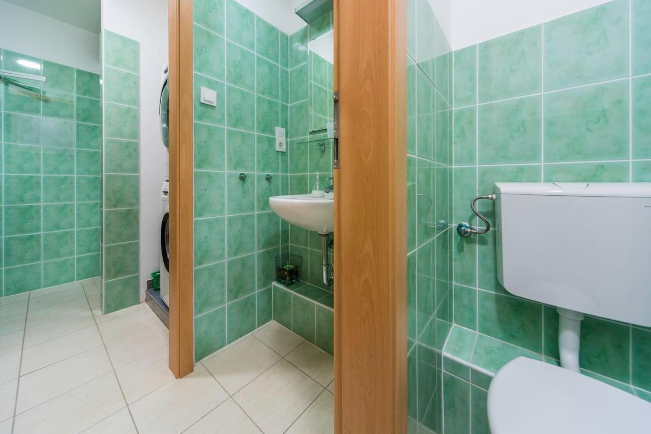 Appartement Modern Four Bedroom In Palace District