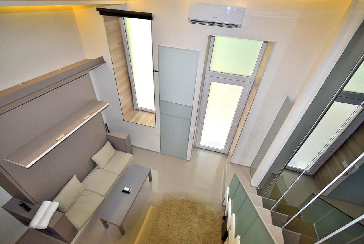 Apartment Small Sziv 3 *