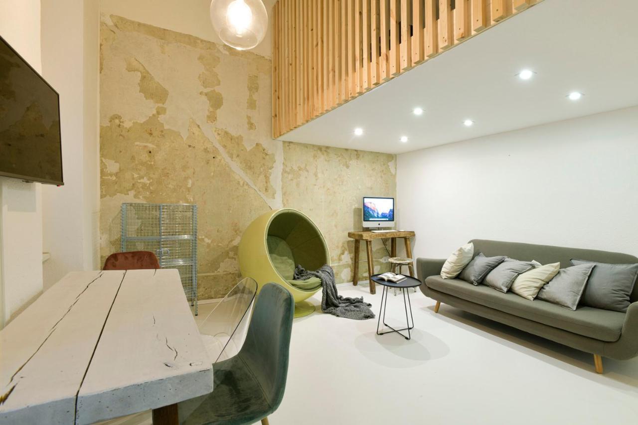 City Center Designer In Eclectic Building Budapest