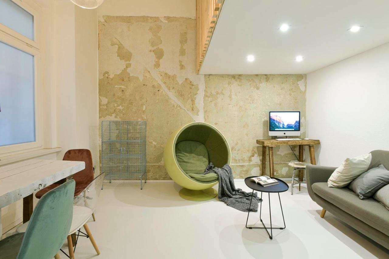 Apartment City Center Designer In Eclectic Building
