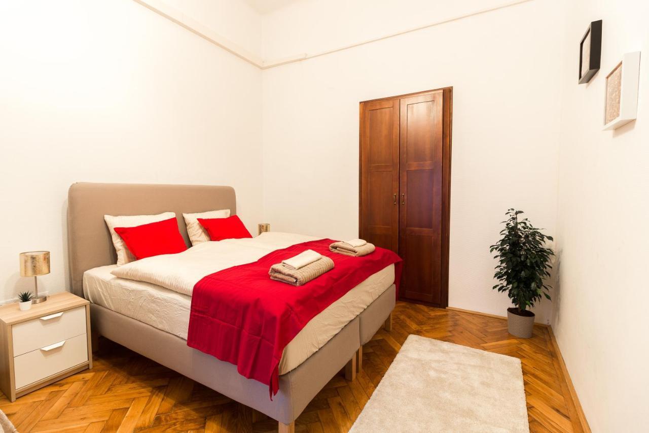 Beautiful Spacious Three-room Close To Buda Castle Apartamento Budapest