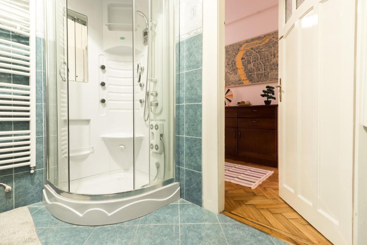 Beautiful Spacious Three-room Close To Buda Castle Apartamento
