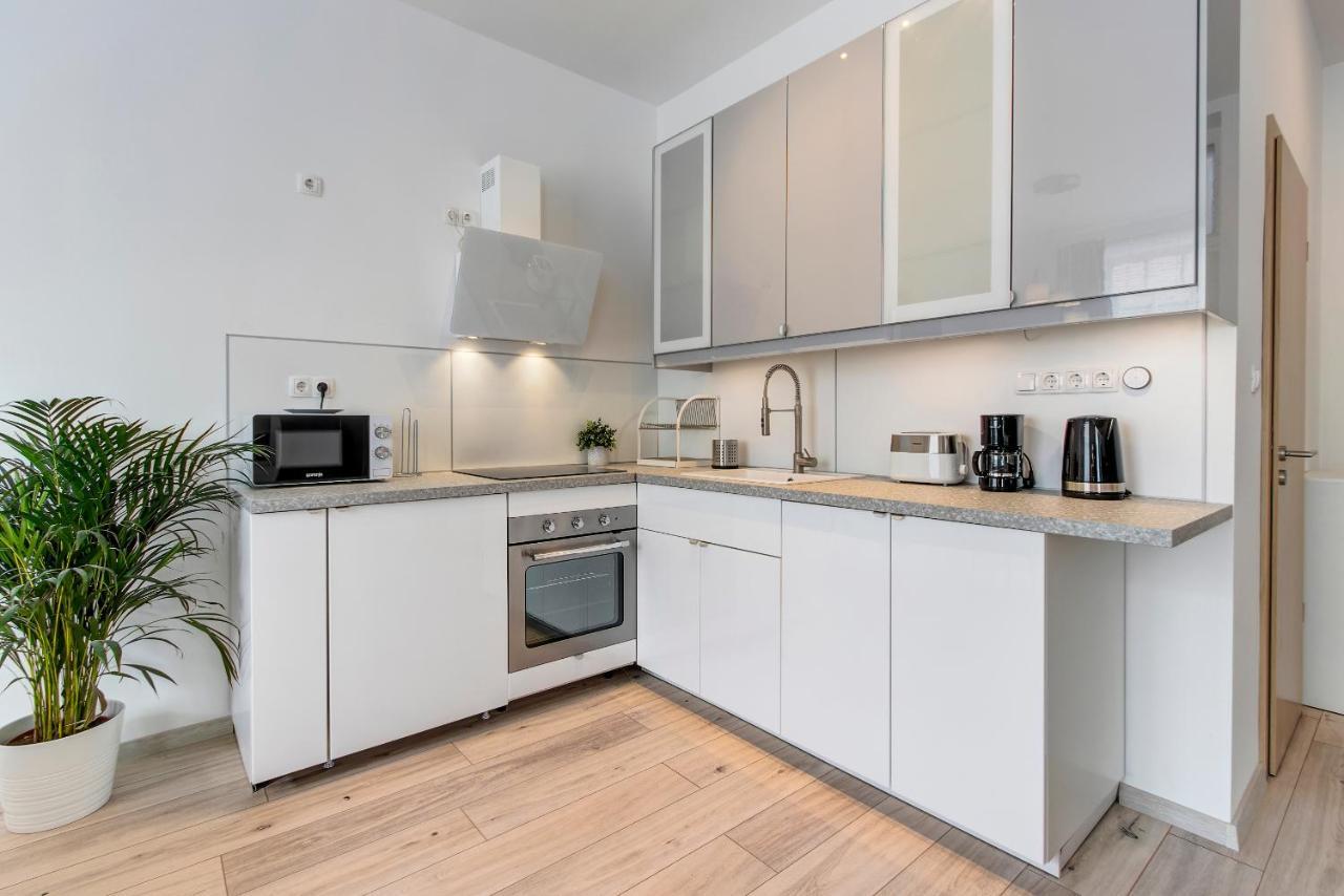 Rozsa Budapest