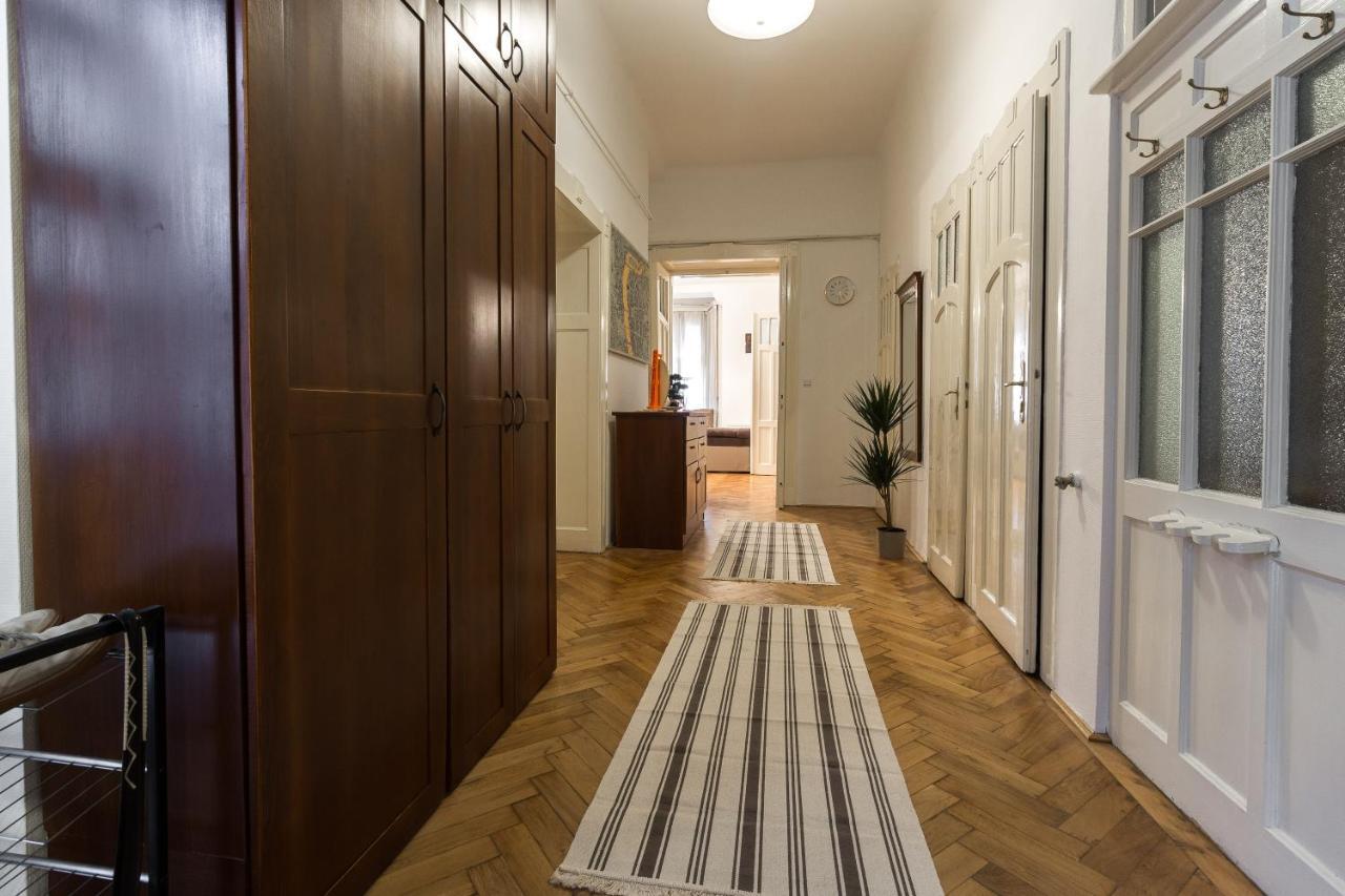 Beautiful Spacious Three-room Close To Buda Castle Budapest