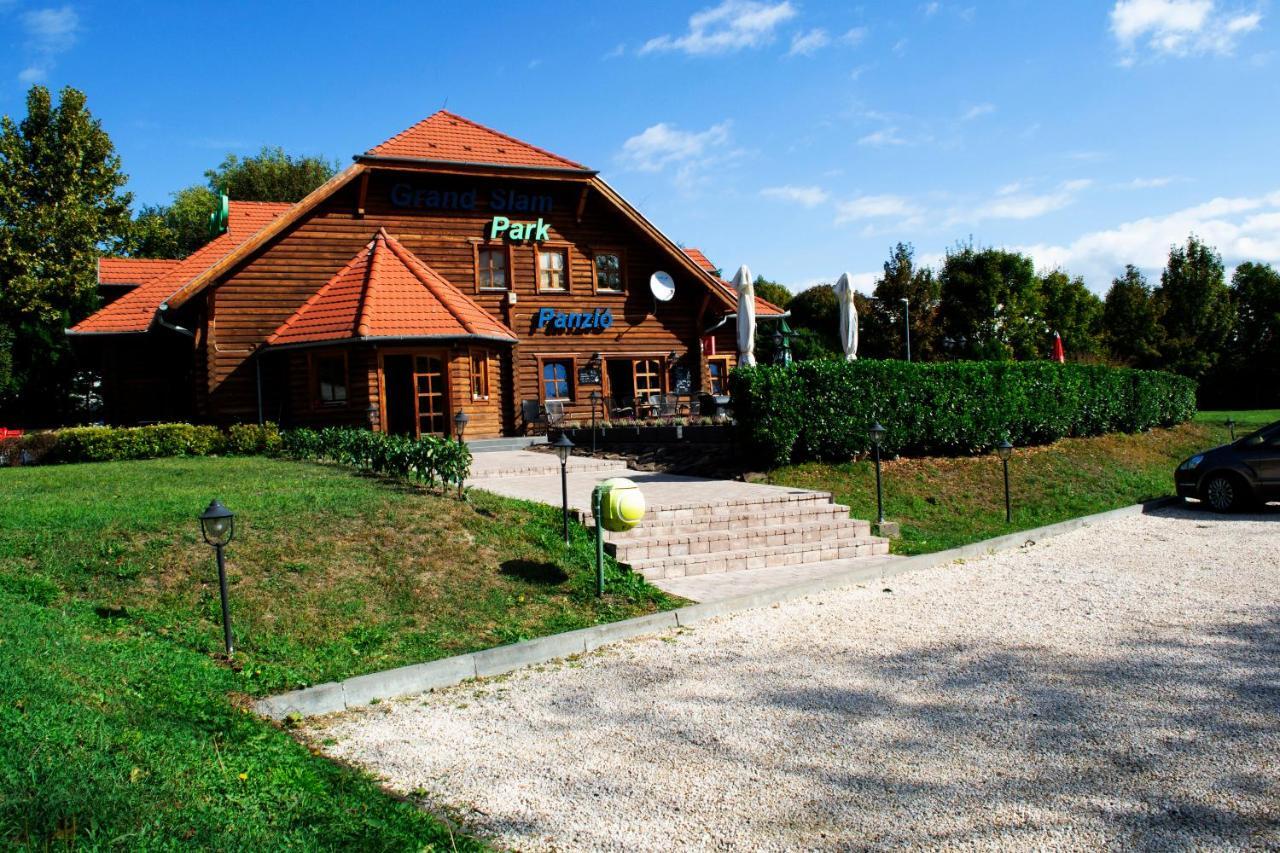 Grand Slam Park Maison d'hôtes