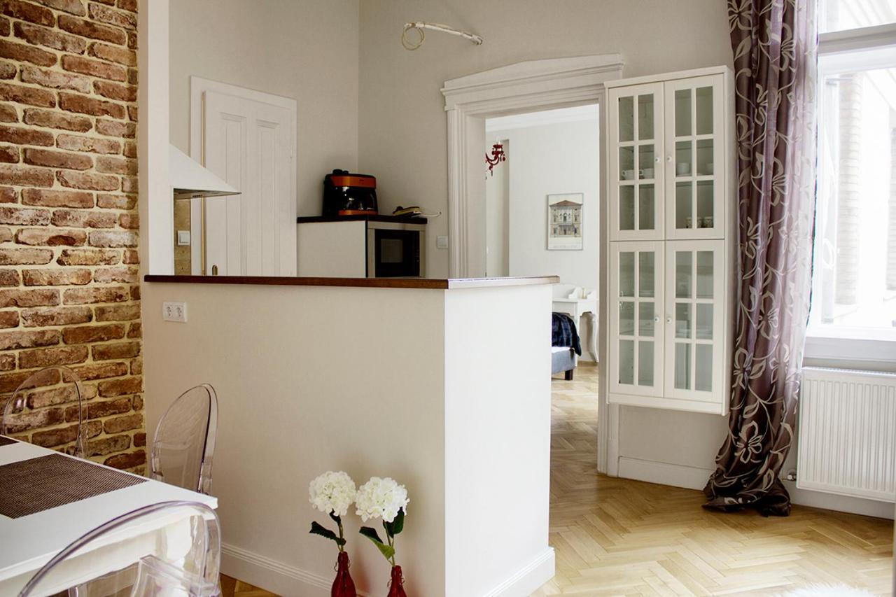 Deluxe In The Heart Of The * Budapest