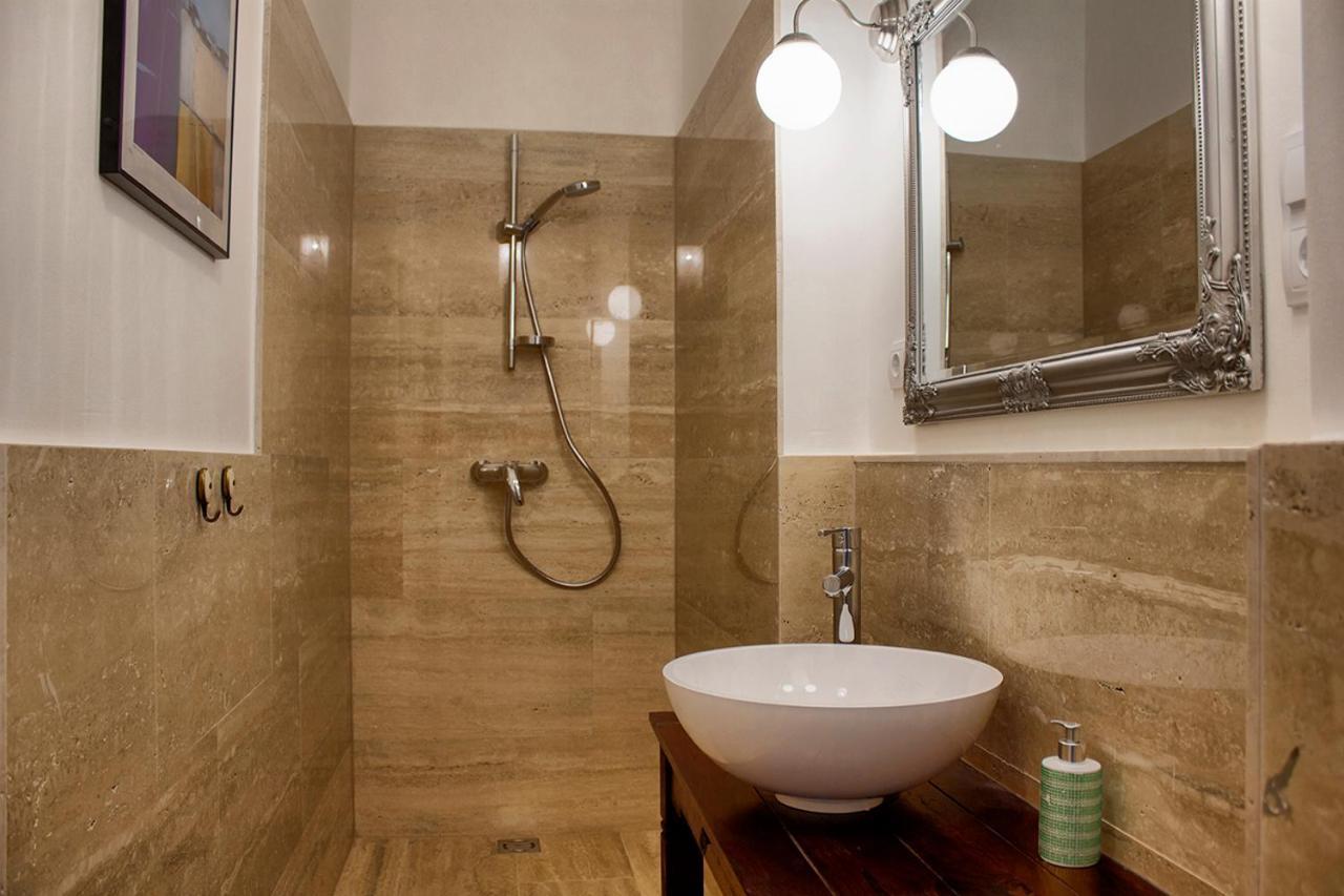 Deluxe In The Heart Of The Lägenhet Budapest