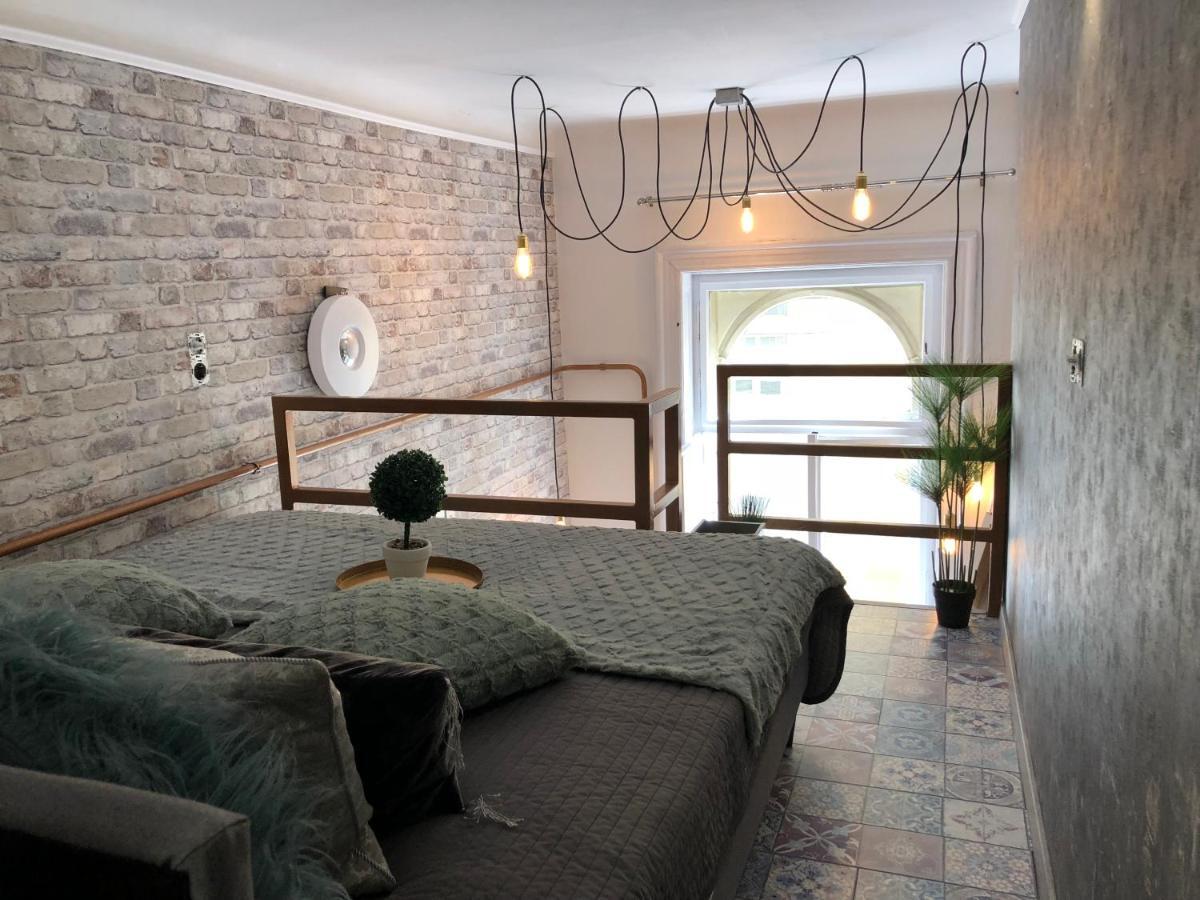 Apartment Corvin Ruinpub Designed