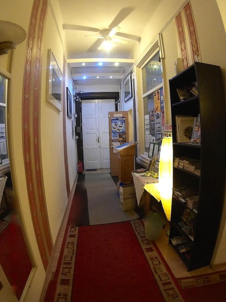 Europa Centerpoint Apartment *