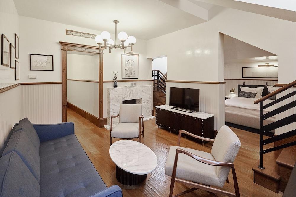 Callas House 4*