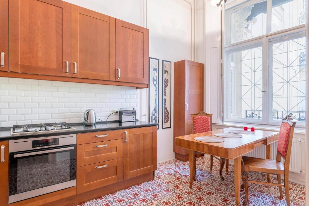 Apartmán Stunning Spacious Art Nouveau Apart , Grand Piano *