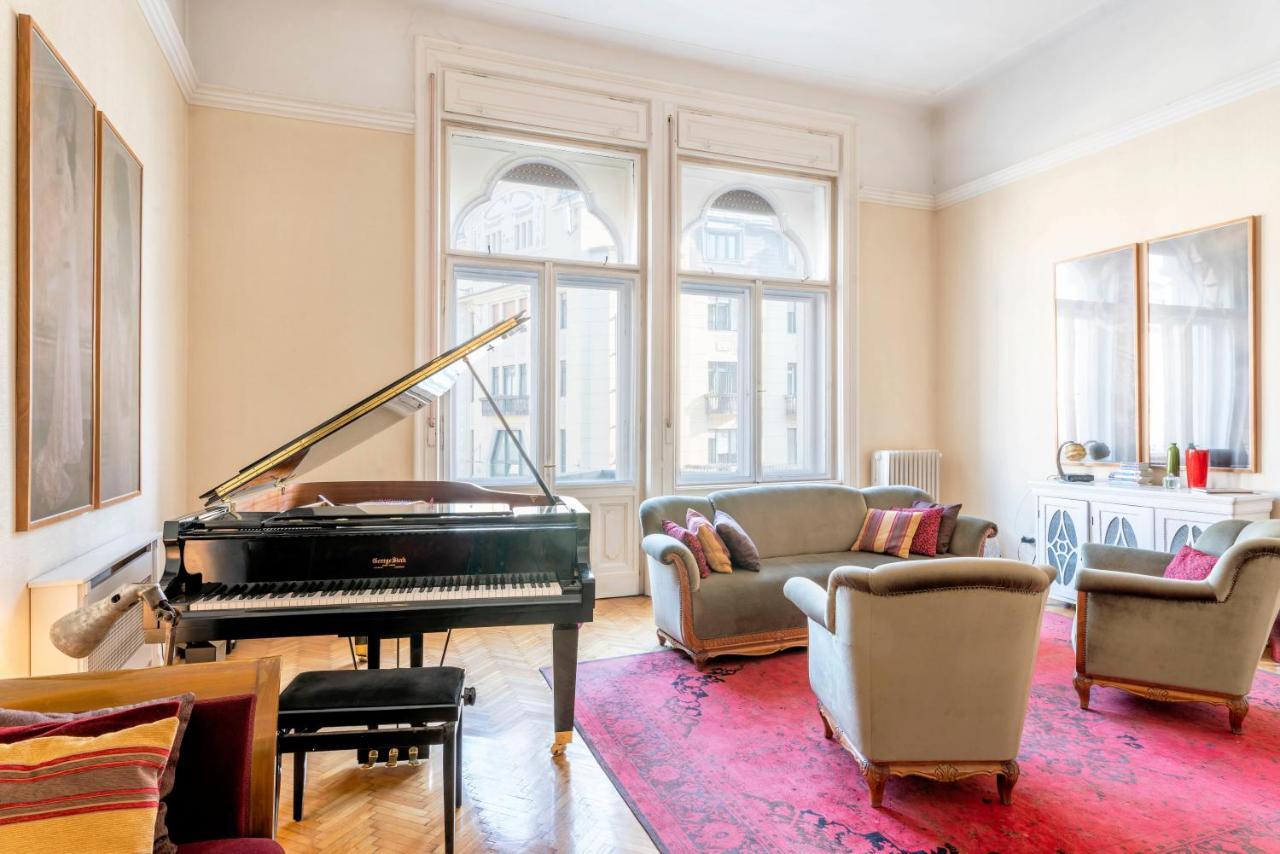 Stunning Spacious Art Nouveau Apart , Grand Piano * Budapest