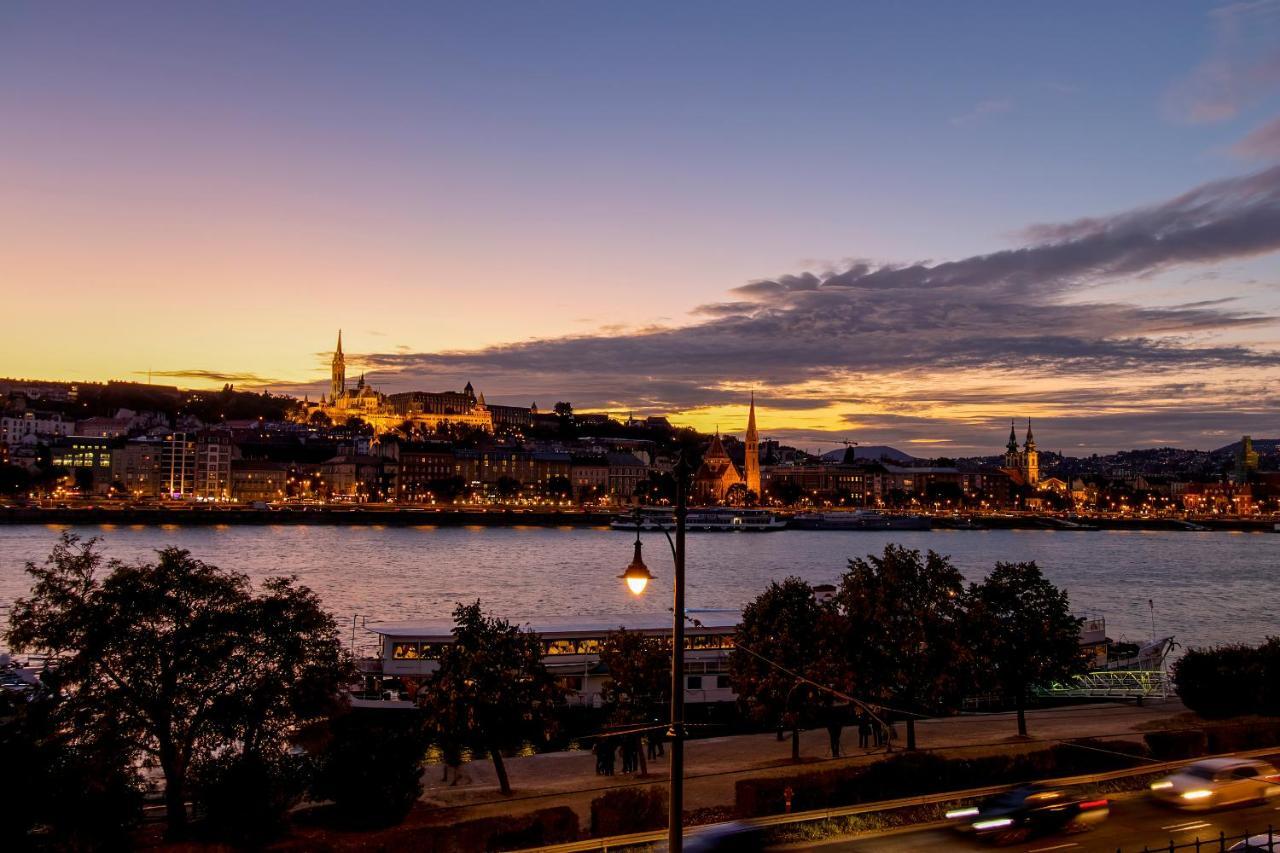 Full Danube -castle Panorama Classic