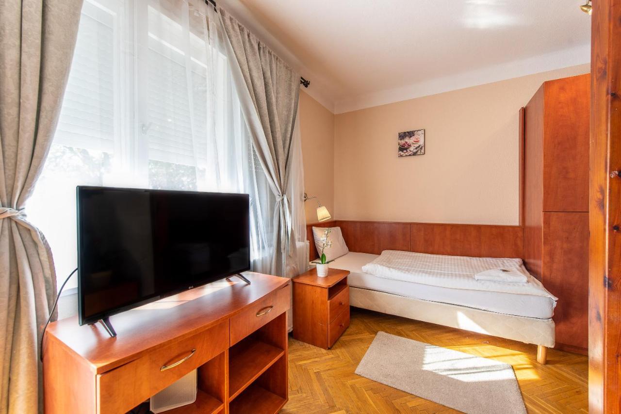 Nocleg ze śniadaniem Korona Panzio 3*