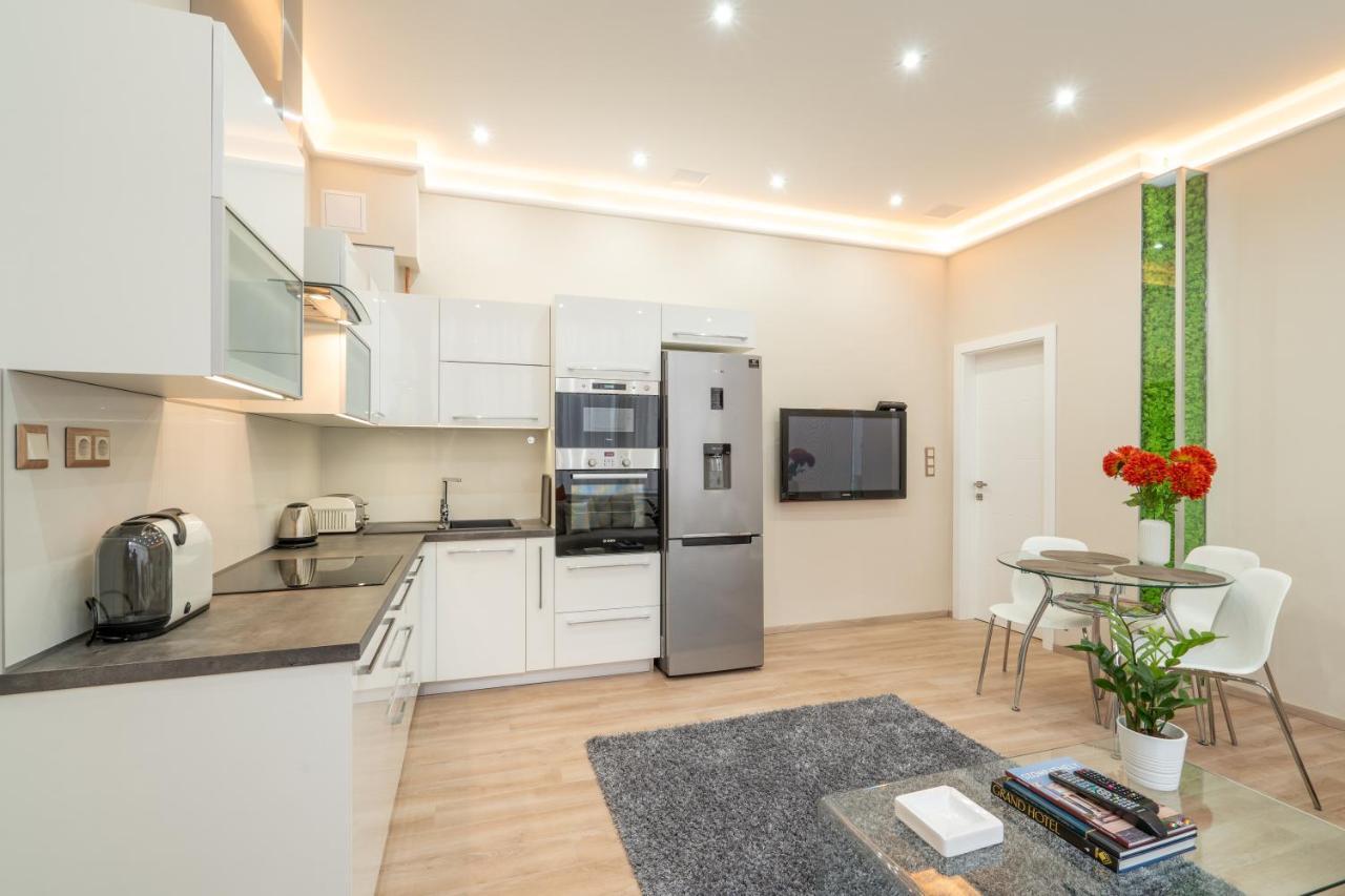 Apartmán Modern, Quiet & Cozy In The Middle Of Downtown Near Danube At Fashion Street