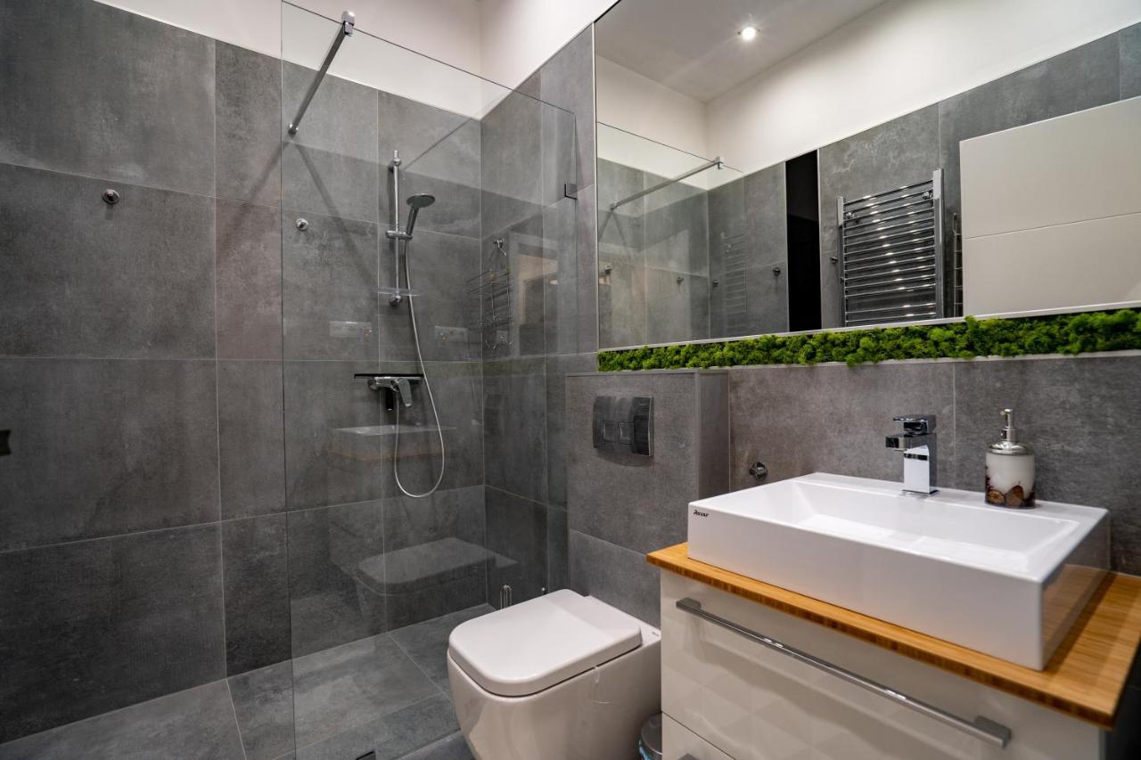 Apartmán Modern, Quiet & Cozy In The Middle Of Downtown Near Danube At Fashion Street *