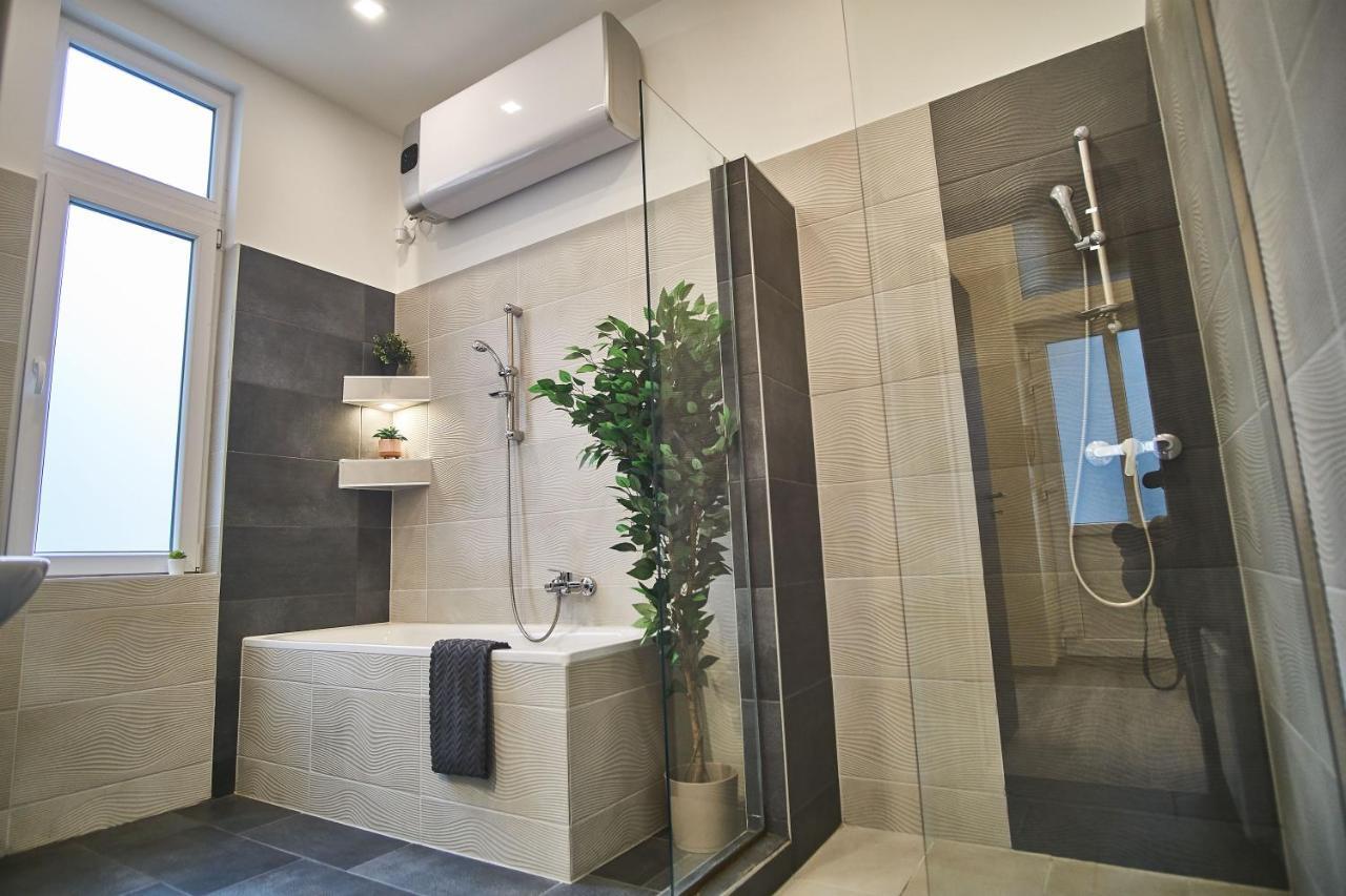 F4 Design Apartment-