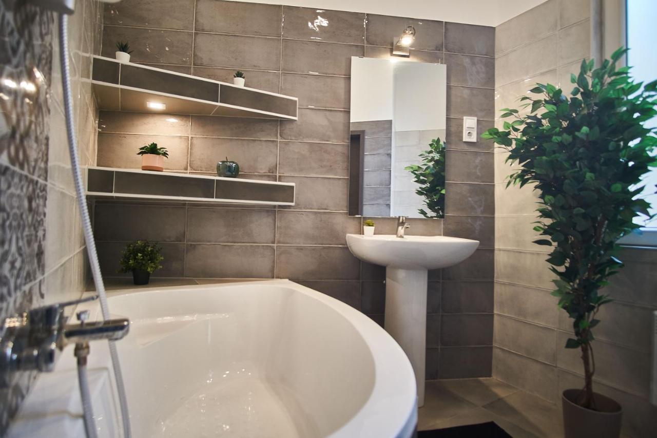 F4 Design Apartment- Budapest