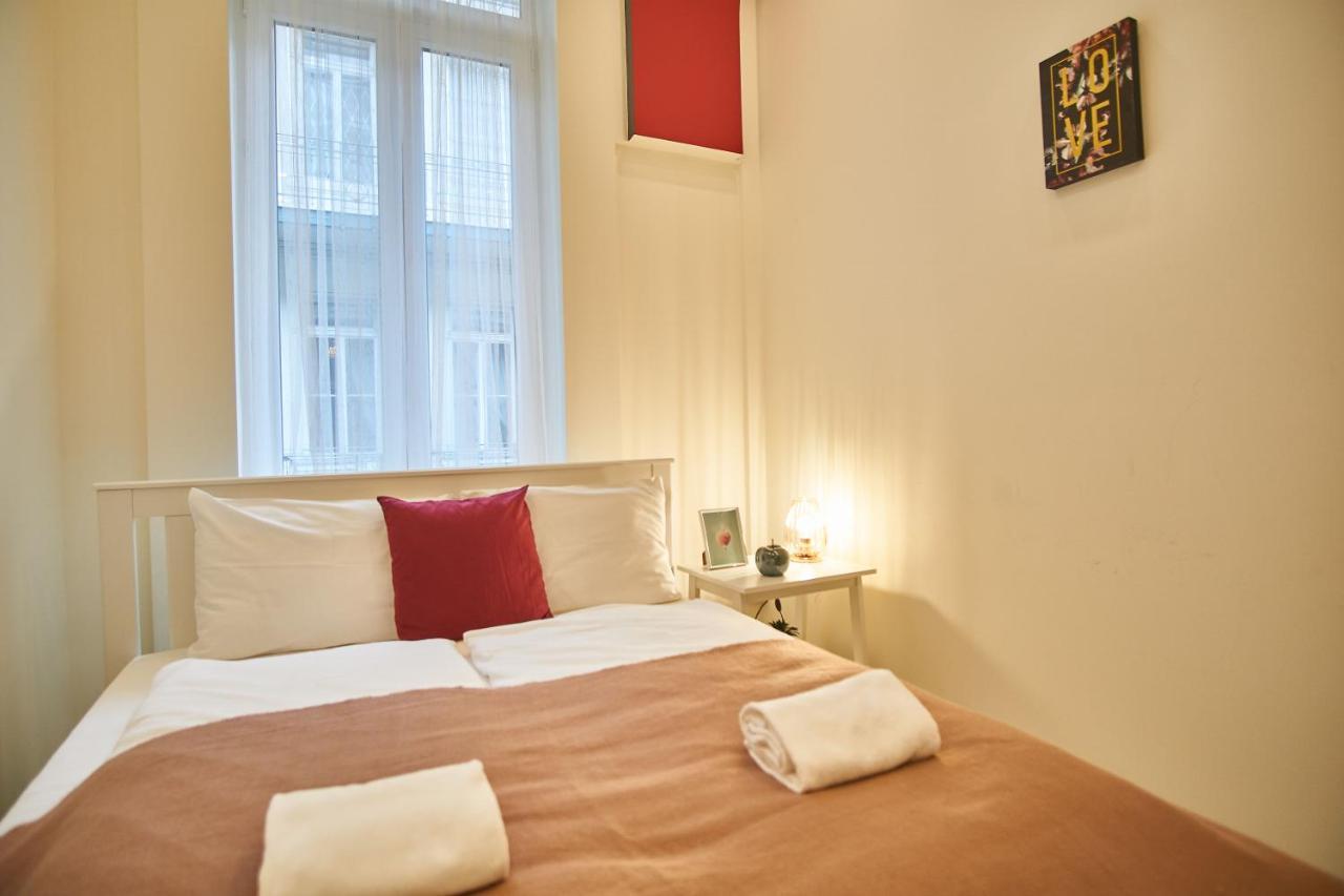 F4 Design Apartment- Budapest