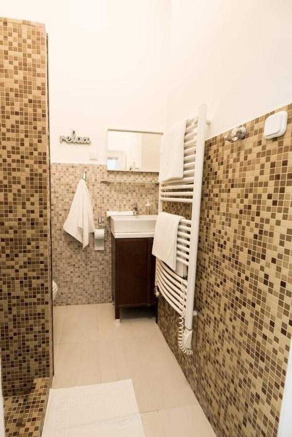 Cosy And Central With 4 Bedrooms And A/c * Budapest