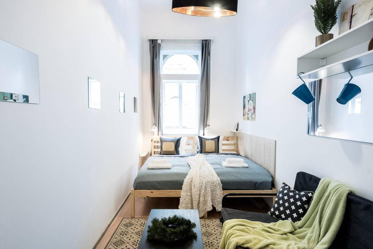Cosy And Central With 4 Bedrooms And A/c Lejlighed
