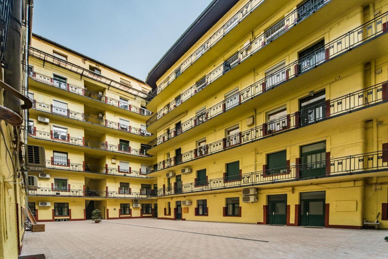Akacfa-a13 Center 2 Bedroom *