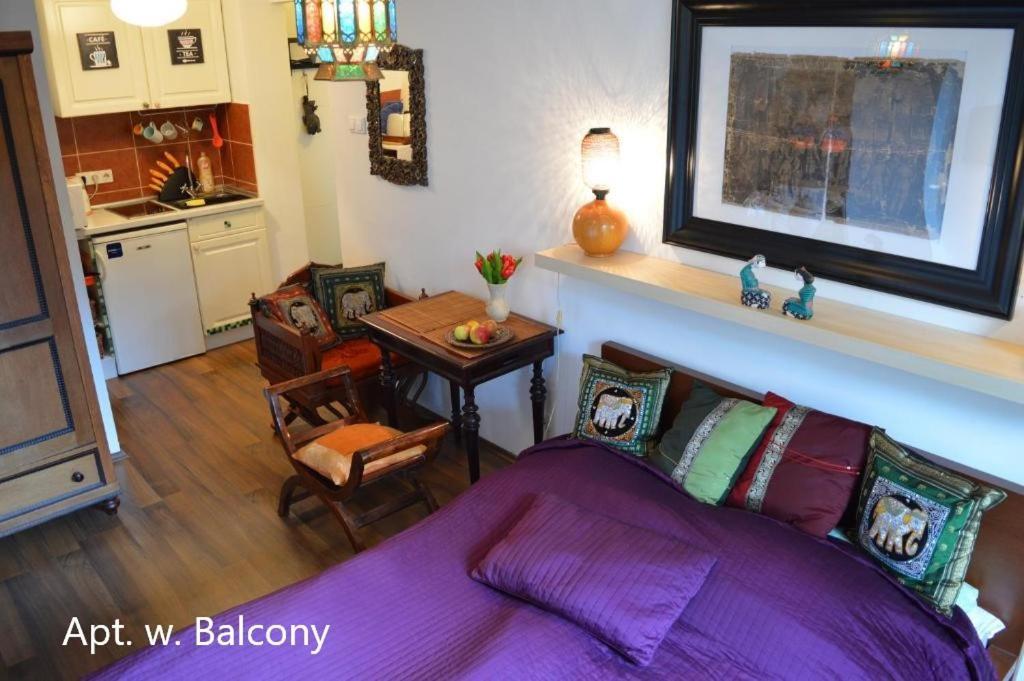 Apartment Cozy At The Castle